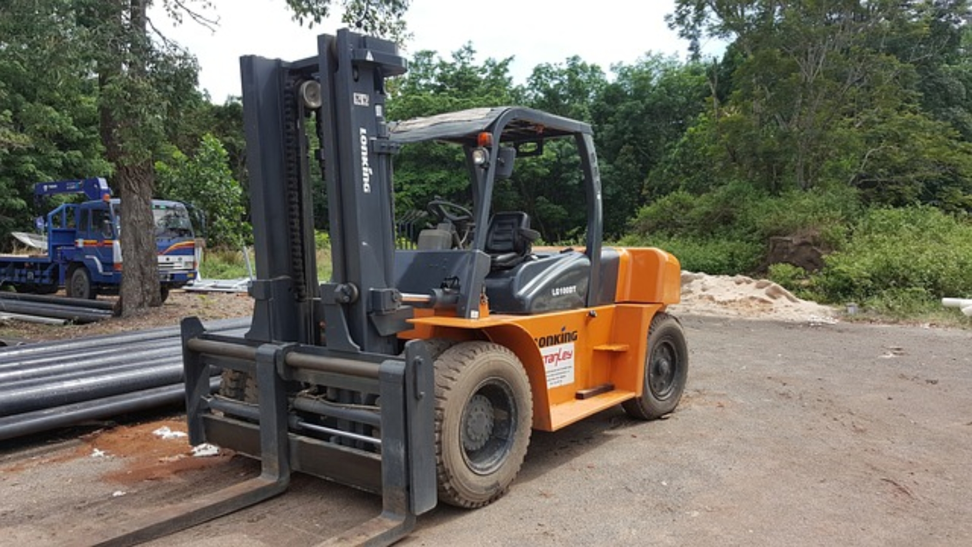 forklift-2660508_640